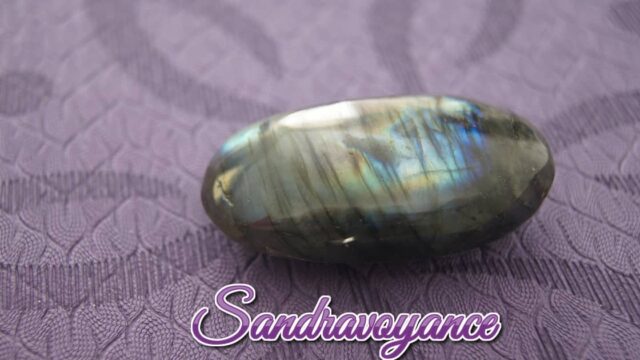 La labradorite